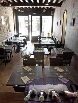 9805-Salle-de-restaurant.jpg